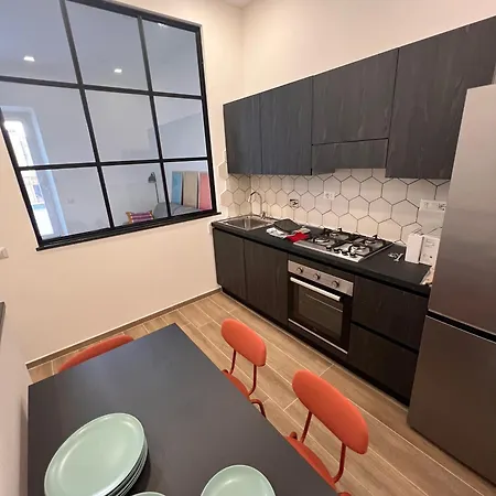 The Summer House Apartment